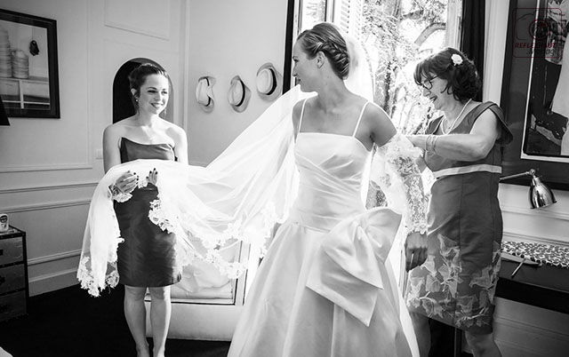 Reportage de Mariage - Habillage en Famille - Niort 79